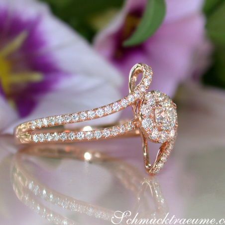 Enchanting Mini Solitaire Diamond Ring