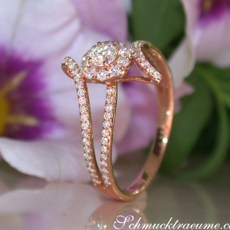 Enchanting Mini Solitaire Diamond Ring