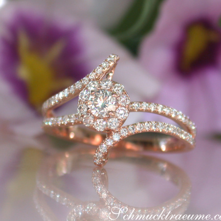 Enchanting Mini Solitaire Diamond Ring