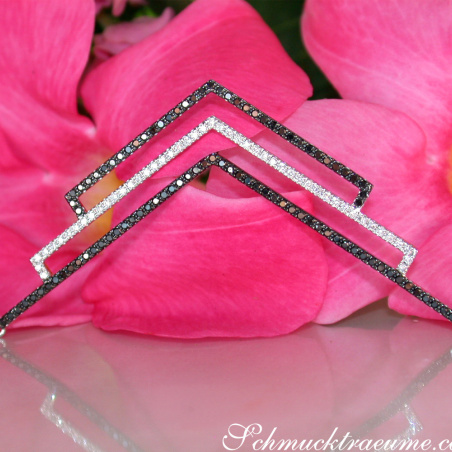Extravagante Halskette mit schwarzen & weißen Diamanten