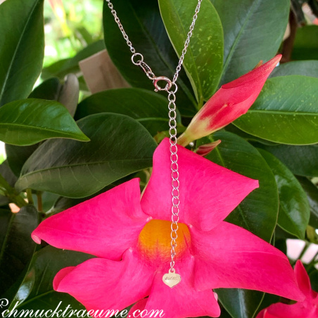 Extravagante Halskette mit schwarzen & weißen Diamanten