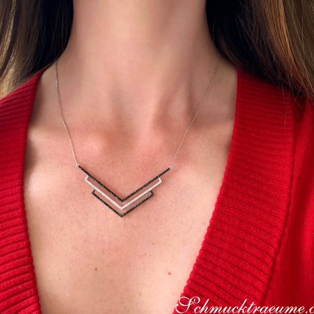 Extravagante Halskette mit schwarzen & weißen Diamanten