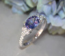 Femininer Tansanit Ring mit Brillanten