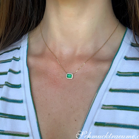 Smaragd Halskette mit Brillanten in Gelbgold 585
