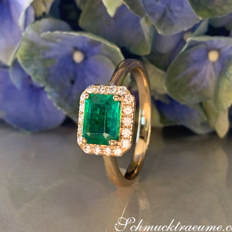 Smaragd Ring mit Brillanten in Gelbgold 585