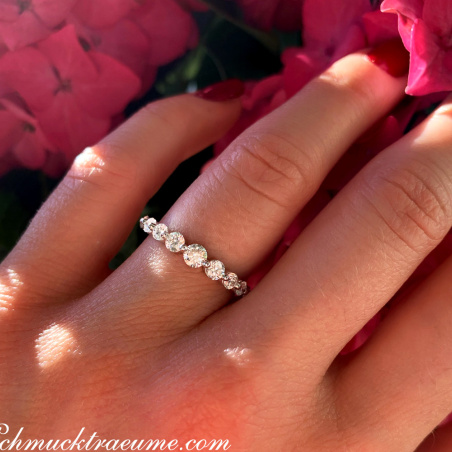 Brillanten Ring "Schwebender Diamant"