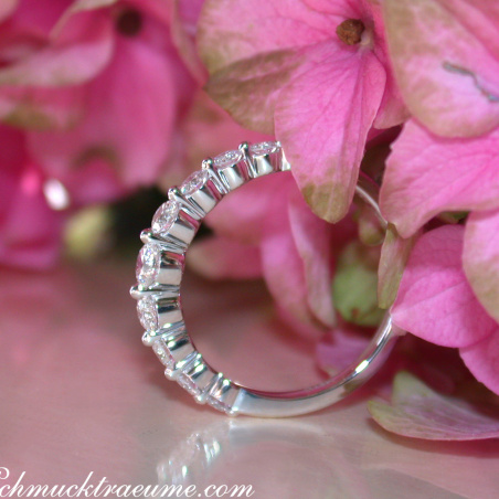 Brillanten Ring "Schwebender Diamant"