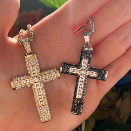 Kreuz-in-Kreuz Anhänger mit schwarzen Diamanten | SCHMUCKTRÄUME.COM