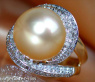 Goldene Südseeperle Ring mit Brillanten