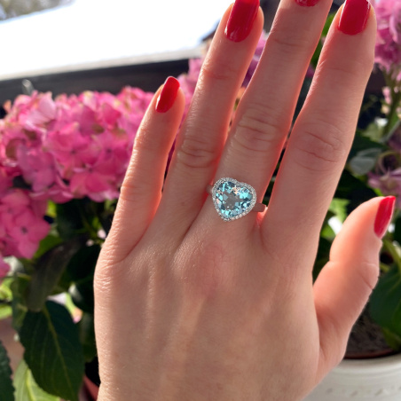 Aquamarin Herz Ring mit Diamanten