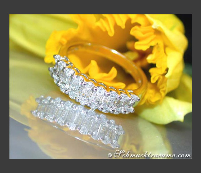 Timeless Diamond Ring with Baguette Diamonds in White gold 18k Timeless Diamond Ring with Baguette Diamonds in White gold 18k