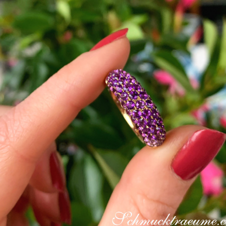 Elegant Amethyst Pavéring