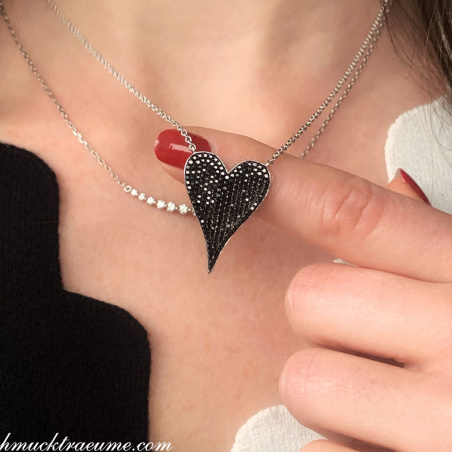 Extravagant Black Diamond Heart Necklace