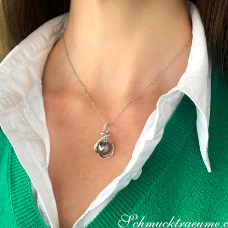 Delicate Tahitian Pearl Diamond Pendant