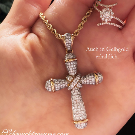 Precious Diamond Cross Pendant in White gold