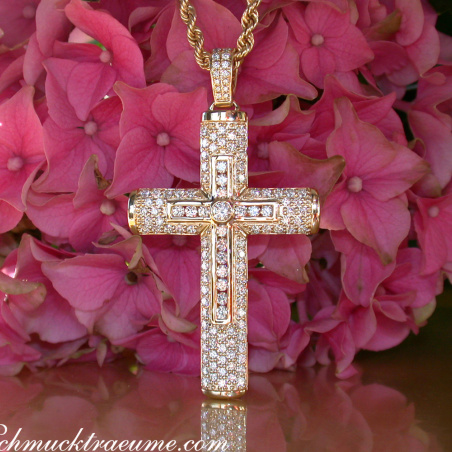 Precious Diamond Cross in Cross Pendant in Yellow Gold 18k