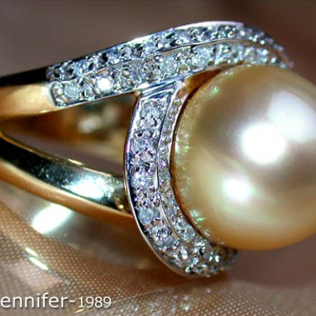 Goldene Südseeperle Ring mit Brillanten