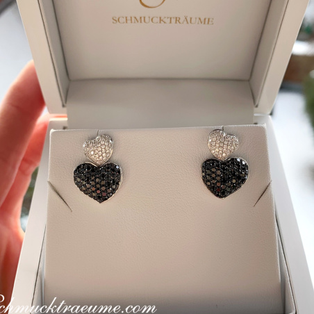 Herz Ohrstecker mit schwarzen und weißen Diamanten