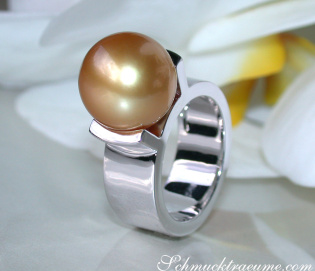 Heavy Golden Southsea Pearl Ring