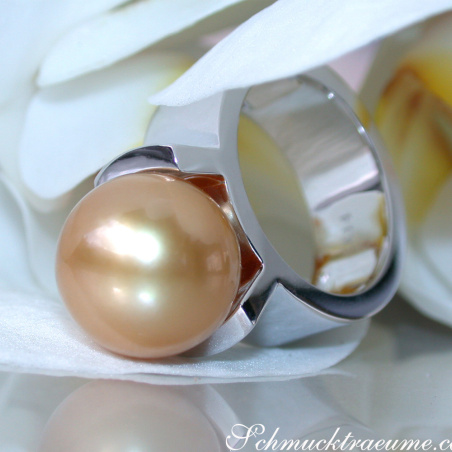 Heavy Golden Southsea Pearl Ring