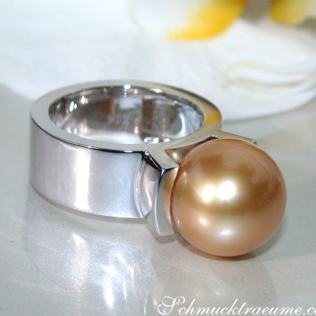 Heavy Golden Southsea Pearl Ring