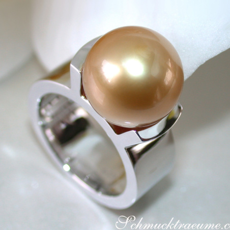 Heavy Golden Southsea Pearl Ring