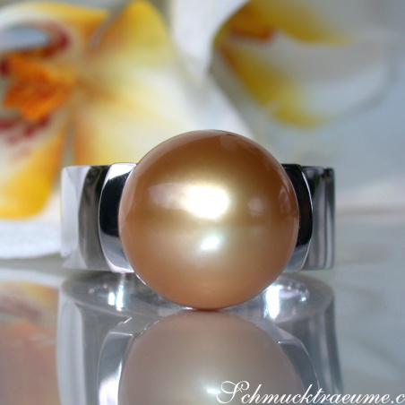 Heavy Golden Southsea Pearl Ring