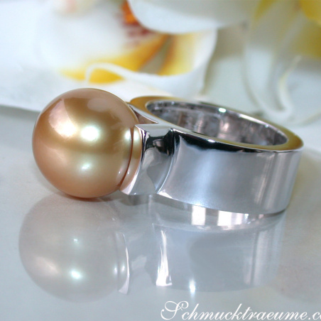 Heavy Golden Southsea Pearl Ring