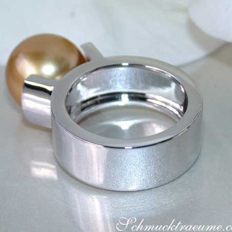 Heavy Golden Southsea Pearl Ring