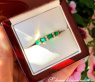 Stattlicher Smaragd Ring mit Brillanten in Bicolor Fertigung