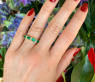 Stattlicher Smaragd Ring mit Brillanten in Bicolor Fertigung