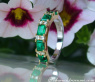 Stattlicher Smaragd Ring mit Brillanten in Bicolor Fertigung