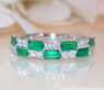 Exquisiter Bandring mit Smaragden und Brillanten
