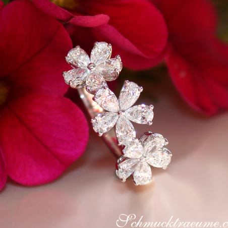 Femininer Diamanten Blüten Ring "Flowers"