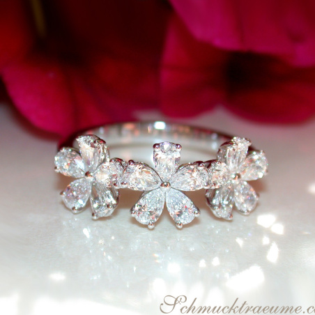 Femininer Diamanten Blüten Ring "Flowers"
