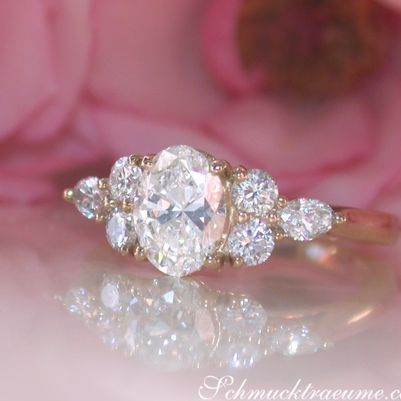Femininer Diamant Solitär Ring im Ovalschliff