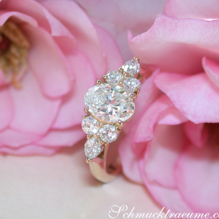 Femininer Diamant Solitär Ring im Ovalschliff