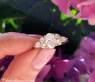 Femininer Diamant Solitär Ring im Ovalschliff