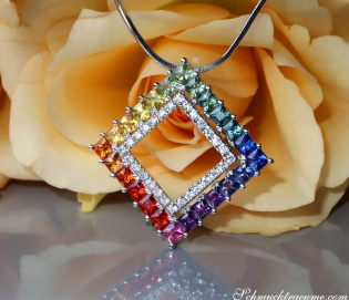 Regenbogen Saphir Anhänger mit Brillanten