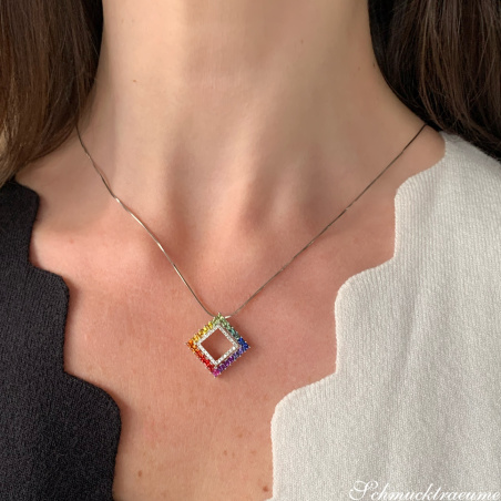 Regenbogen Saphir Anhänger mit Brillanten
