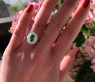 Prachtvoller Smaragd Ring "Entourage"