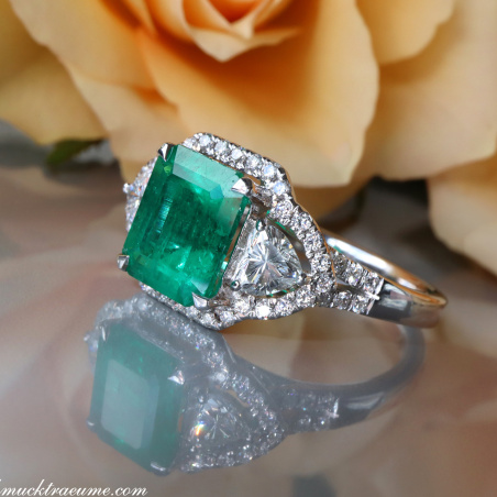 Luxuriöser Ring mit kolumbianischem Smaragd und Diamant Herzen (Muzo)