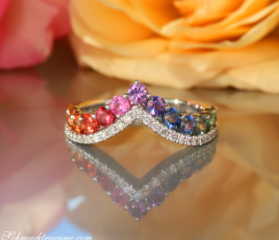 Raffinierter Regenbogen Saphir Ring mit Brillanten