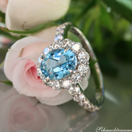 Zeitlos eleganter Aquamarin Ring mit Brillanten