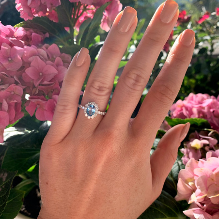 Zeitlos eleganter Aquamarin Ring mit Brillanten