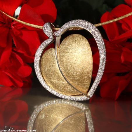 Prachtvolles Herz Collier mit Brillanten „Golden Sparkle“
