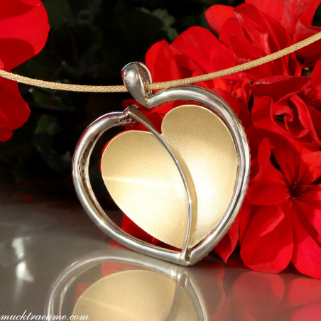 Prachtvolles Herz Collier mit Brillanten „Golden Sparkle“