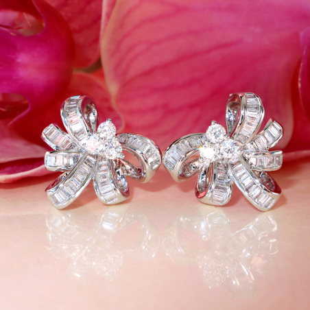 Exquisite Diamanten Schleifen Ohrstecker | SCHMUCKTRÄUME.COM