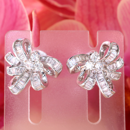 Exquisite Diamanten Schleifen Ohrstecker | SCHMUCKTRÄUME.COM