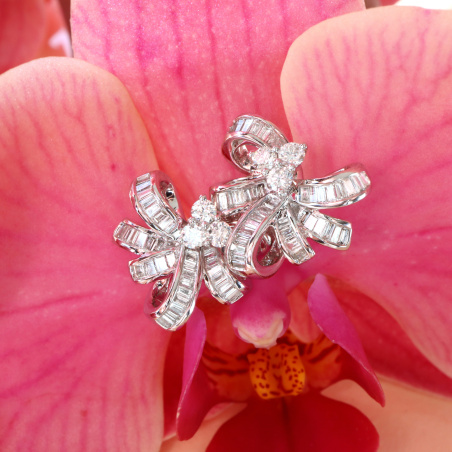 Exquisite Diamanten Schleifen Ohrstecker | SCHMUCKTRÄUME.COM